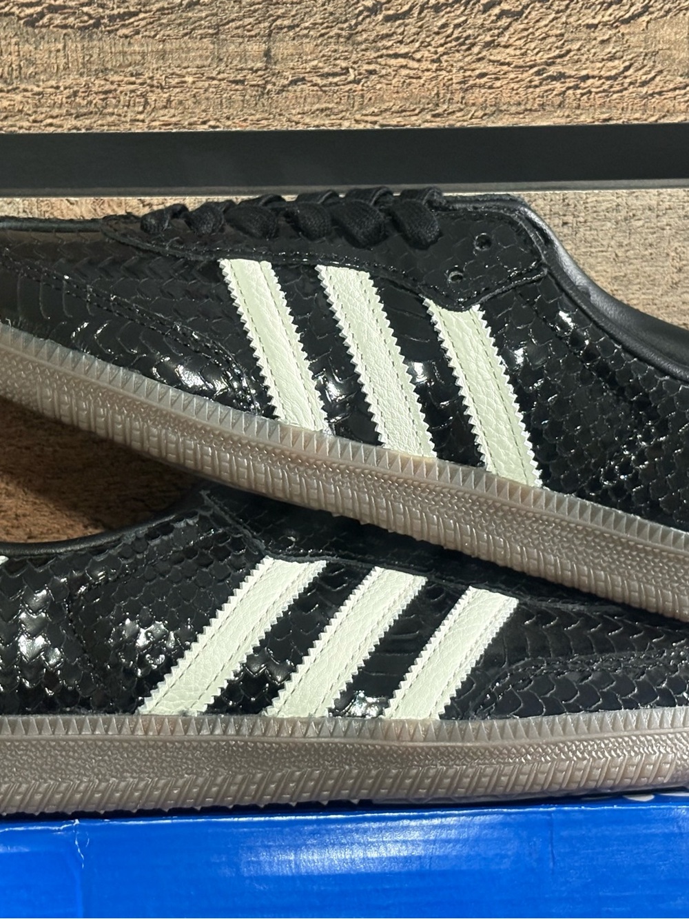 adidas Black snake skin Sneakers with White Three-Stripes men’s 5.5, women’s 6.5